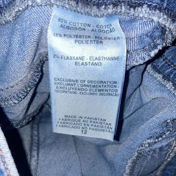 Levi Strauss & Co womens capris - Picture 3 of 4